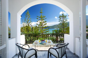  Hotel Athina  Каравомилос